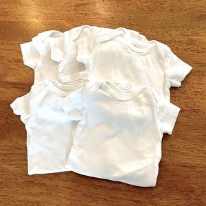 White onesie newborn 5 piece set